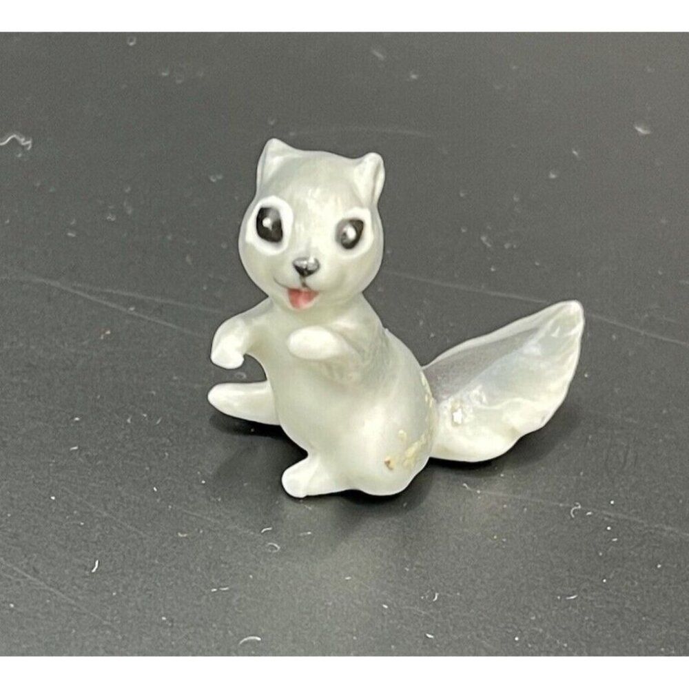 VTG Hagen Renaker Gray Squirrel Porcelain Miniature Figurine Retired